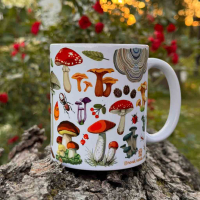 Керамическая чашка с авторским рисунком